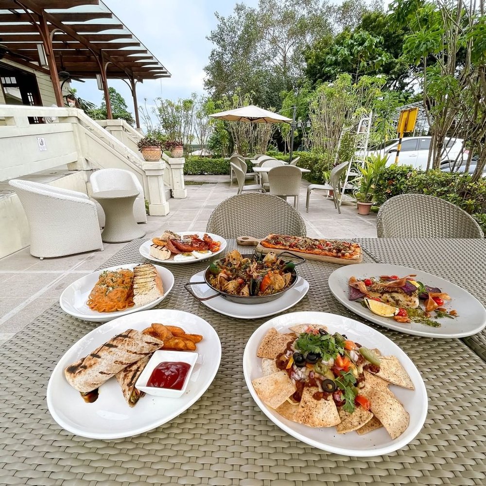 dining in an aesthetic restaurants in Cebu with delicious food