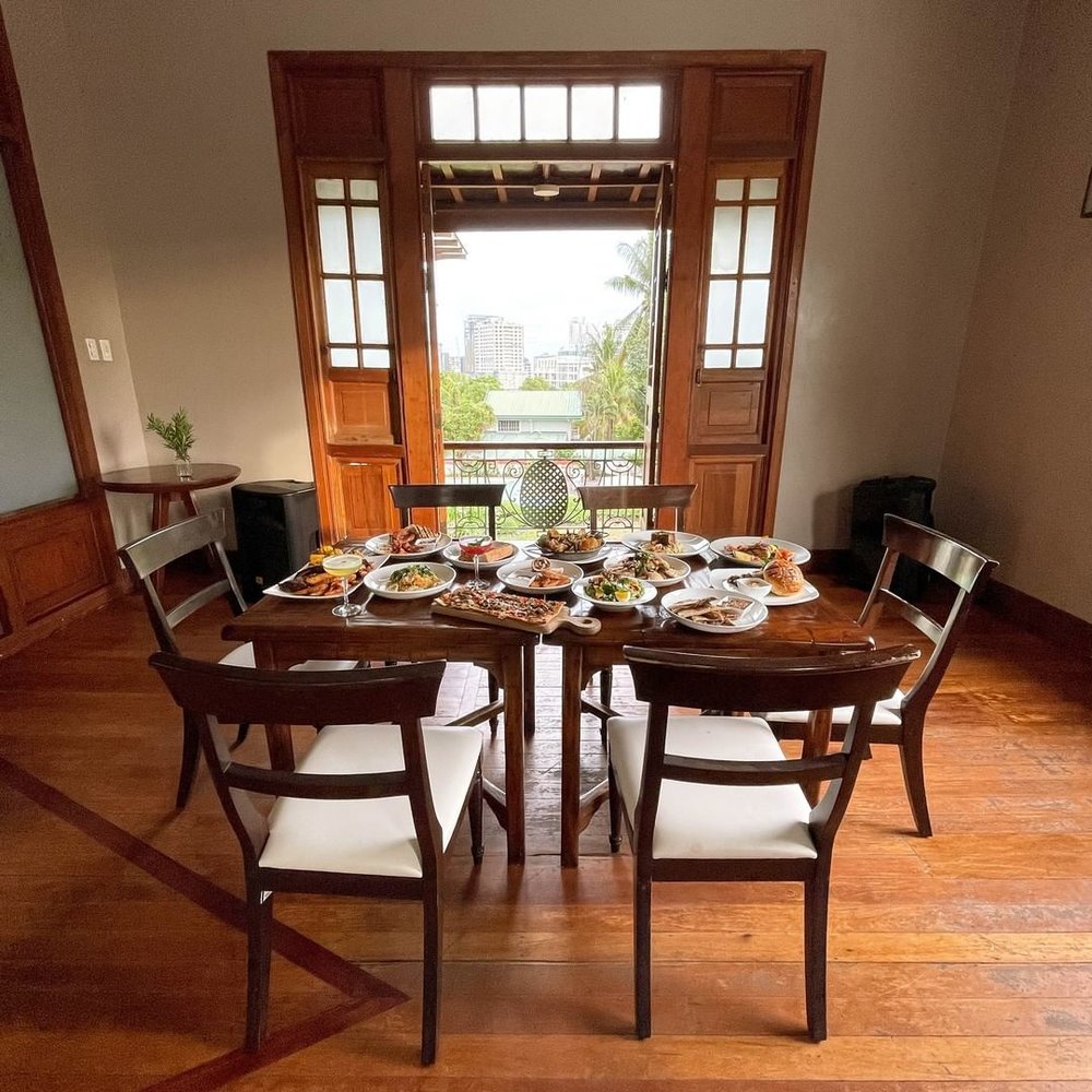 Vintage aesthetic Restaurant in Cebu City