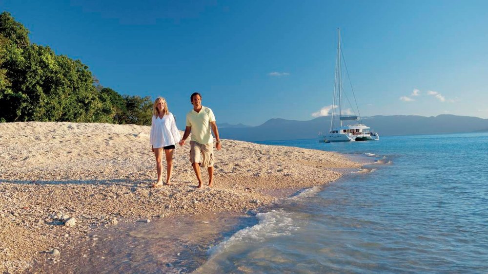 A relaxing walk along Fitzroy Island’s pristine beaches is the perfect activity for self-care!