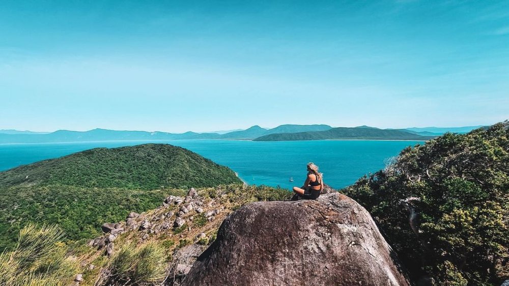 Awe-inspiring granite formations, untouched forests, and lush mangroves await you at Fitzroy Island National Park. Image credits: @teganmclellan on Instagram