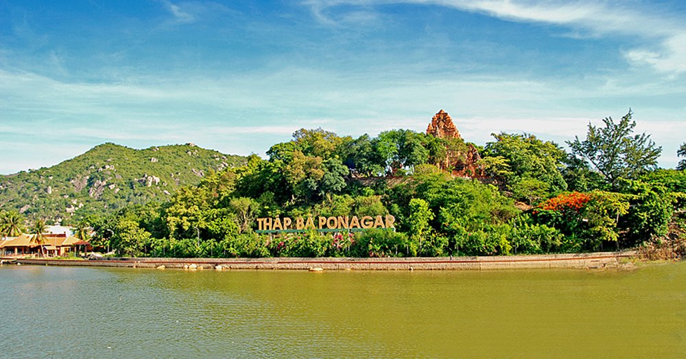 Tháp Bà Ponagar Ở Đâu Tại Nha Trang? 