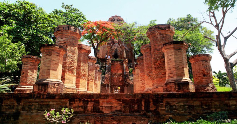 Di Chuyển Từ Thành Phố Nha Trang Đến Tháp Bà Ponagar 