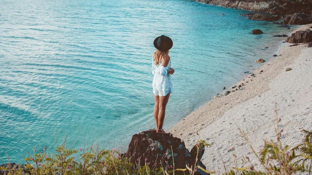 Relax at one of Whitsundays’ 74 island wonders! Credits: @nanja__