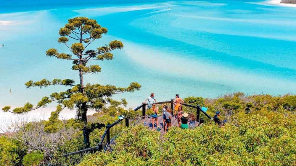 Don’t miss out on the breathtaking views atop Hill Inlet! Credits: @hamiltonisland