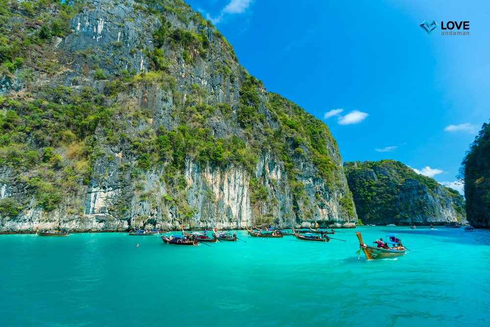 Phi Phi and Bamboo Beach Day Tour by Love Andaman1
