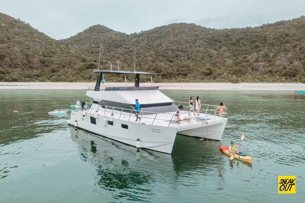 Pattaya MC520 Motor Catamaran Private Charter Tour by Ocean Escape1
