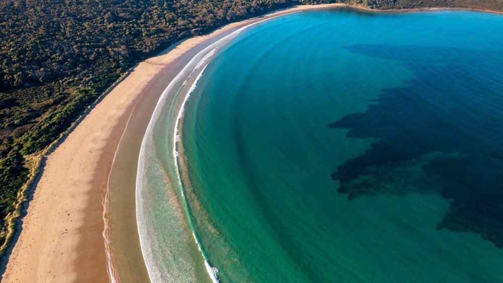 Imagine taking a dip in this pristine beach! Credits: @brunyislandau