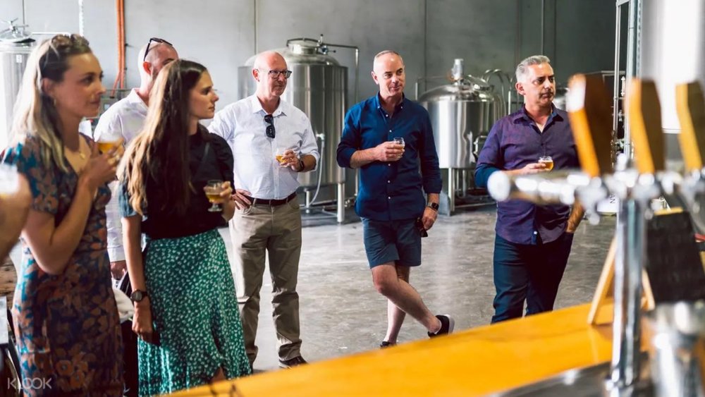 Visit different local breweries and distilleries in Tasmania!