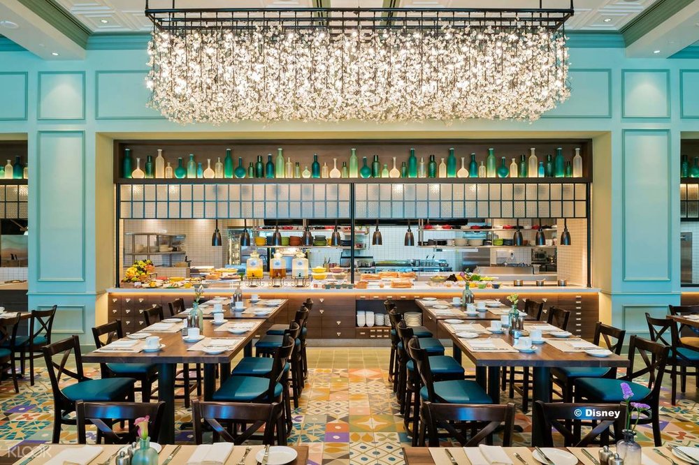 disney explorers lodge restaurant