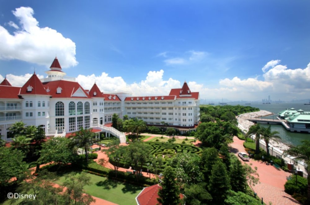 hong kong disneyland main building