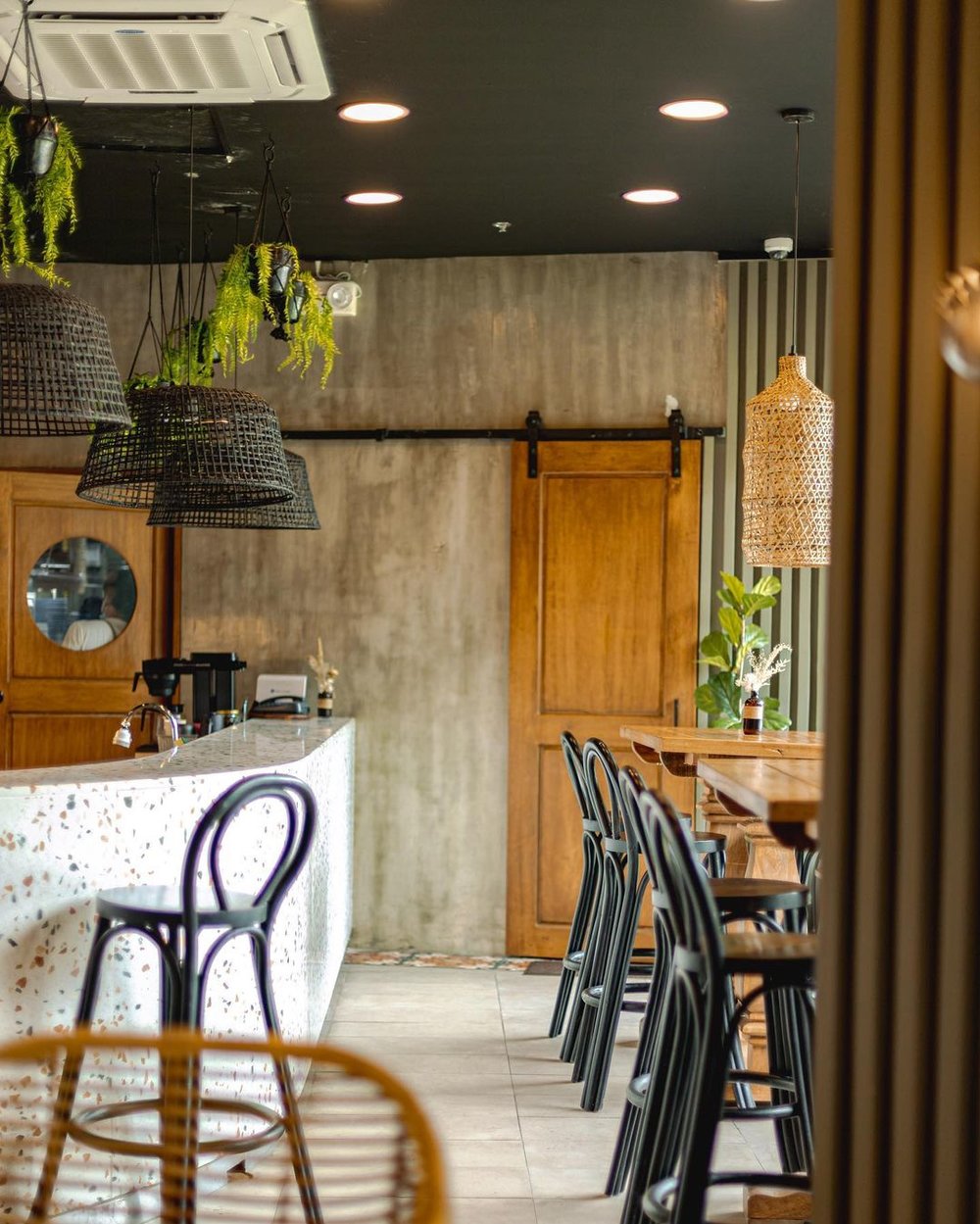 Aesthetic Cafes in Laguna