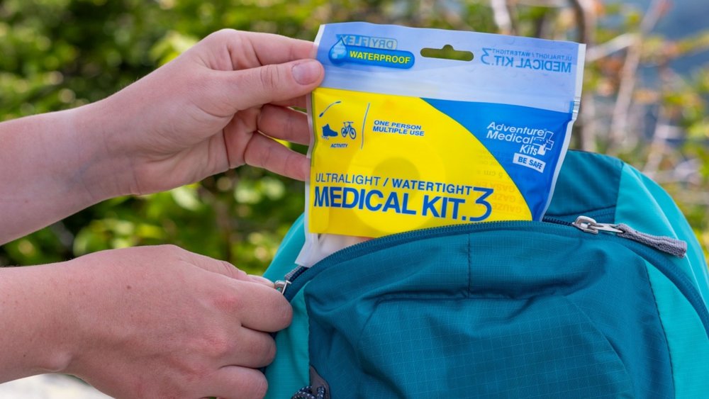 AMK 0.3 ULTRALIGHT & WATERTIGHT MEDICAL KIT. Image credits: www.adventuremedicalkits.com
