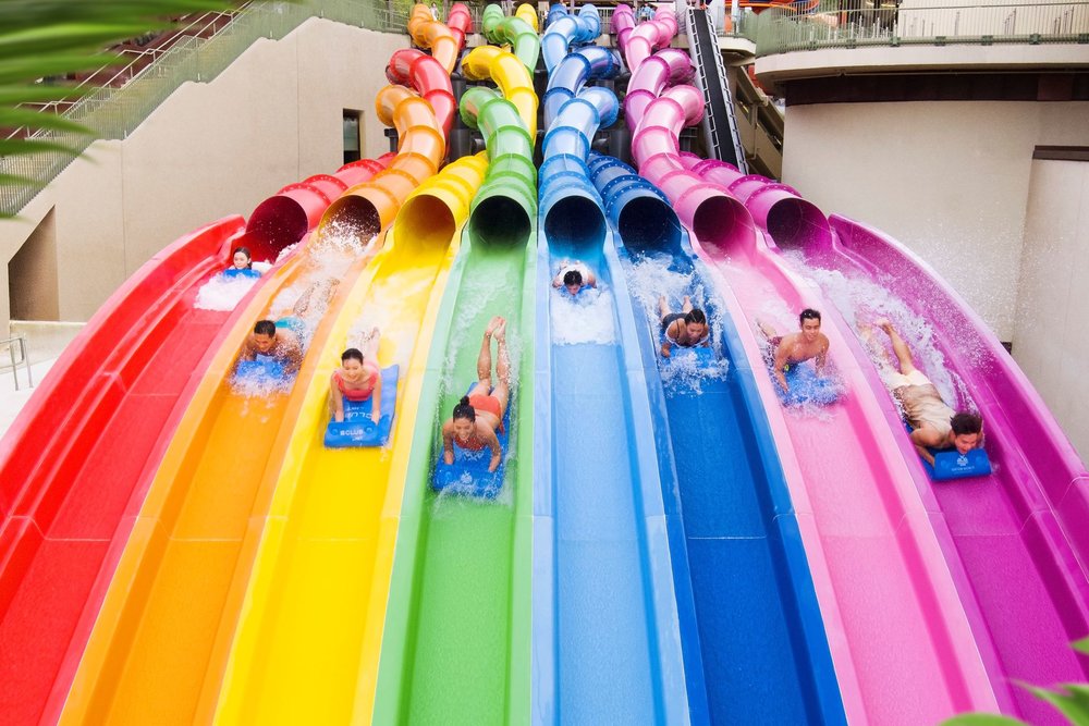 香港海洋公園 水上樂園 彩虹色「八彩天梯」挑戰極速飛墜的震撼刺激