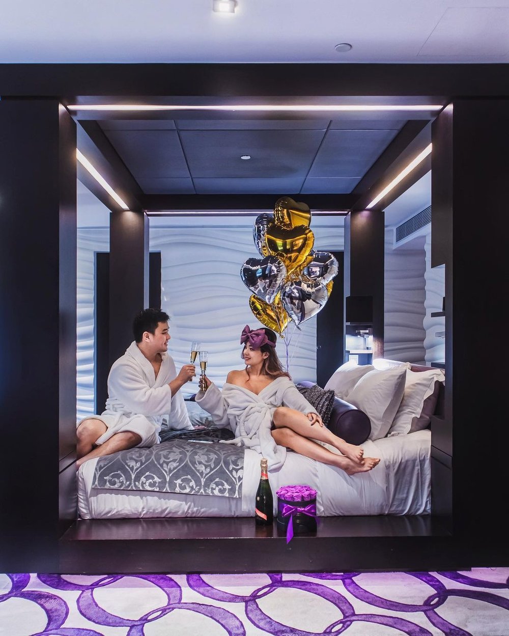 The Mira Hong Kong 美麗華酒店裝潢極具特色,生日打卡呃like之選。(Instagram @joshjmlam 圖片)