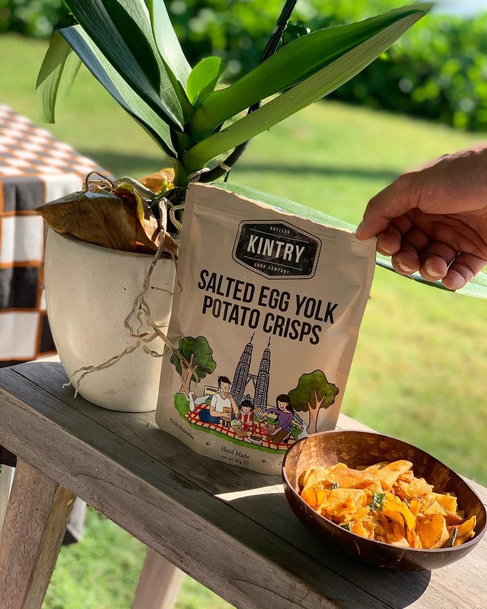Salted Egg Yolk Potato Crisp from Kintry gift ideas for men Malaysia