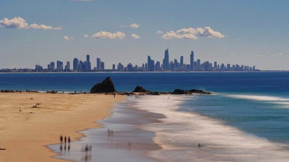 Enjoy a relaxing swim near the city. Image credits: @beachscenes2020 on Instagram