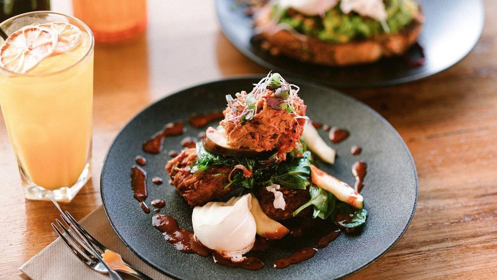 Who says brekkie can’t be both pretty and tasty? Image credits: @themilbri on Instagram