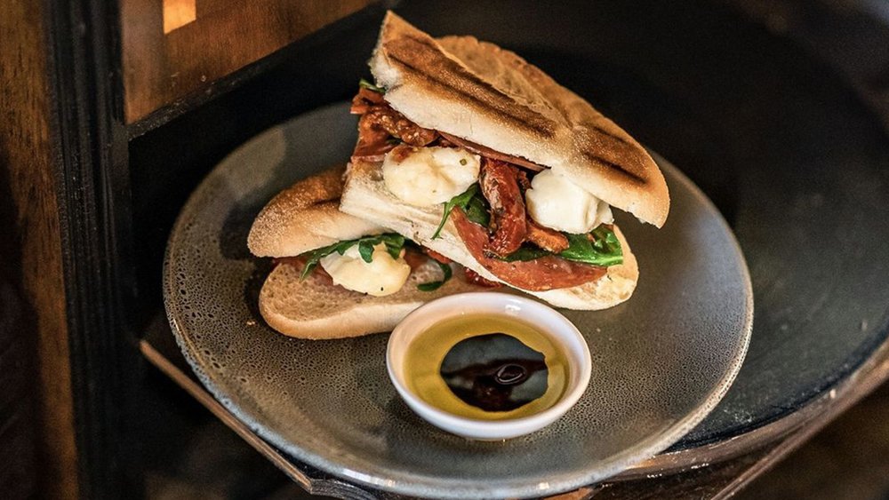 Taste the diverse flavours and textures in one sandwich. Image credits: @lanewaydromana on Instagram
