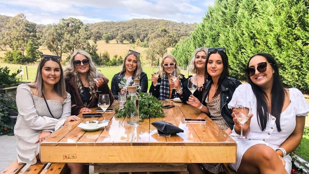  It’s wine day with the BFFs at Yarra Valley! Credits: @yarravalleywinetastingtours