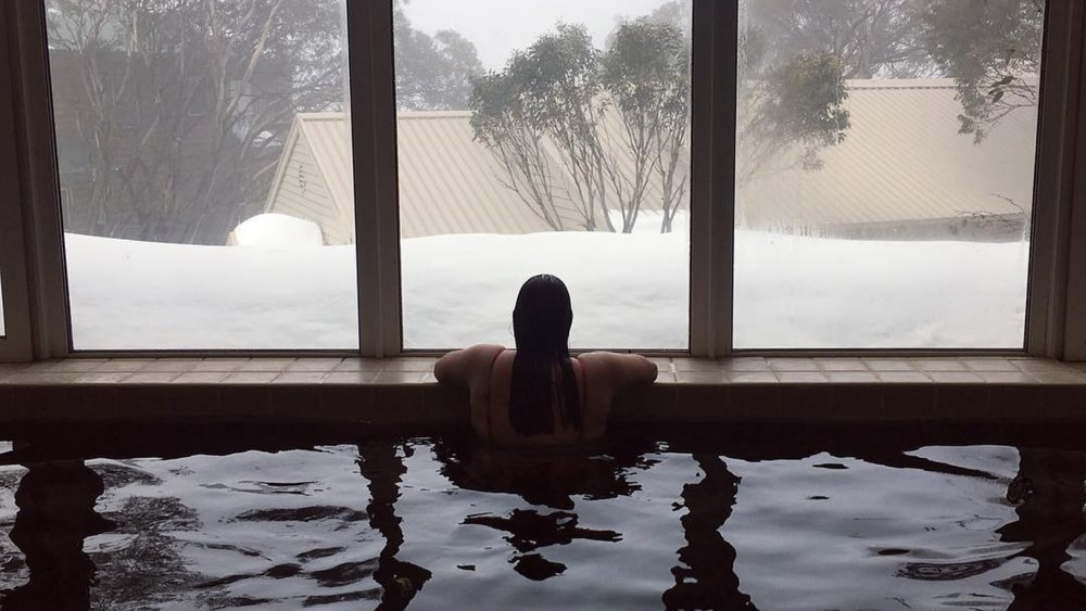 Warm up and get cosy after a long day in the snow at Breathtaker Spa. Credits: @theworldoflm