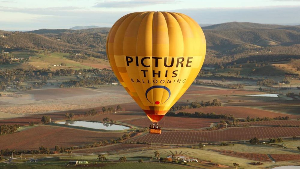 Fly across the stunning wine region of Victoria: Yarra Valley