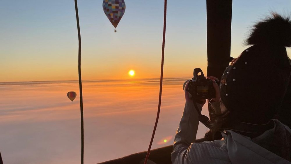 Get your cameras ready to capture the stunning sights! Image credits: @libertyballoonflights on Instagram