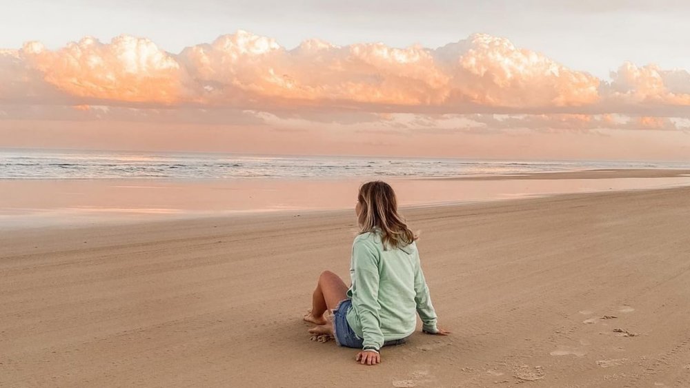 Spend a day out in the sun at Fraser Island! Image credits: @monicabrychova