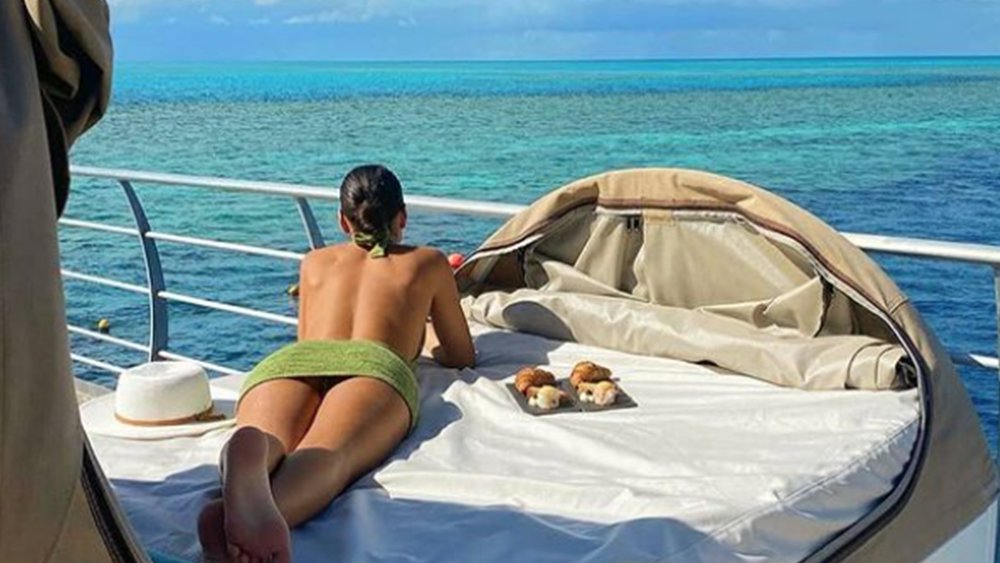 Enjoy a great day out in the sun at Whitsundays. Image credits: @genevieve__g from @australiasbucketlist