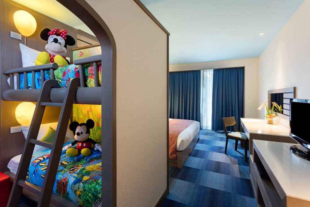 holiday inn resort phuket interior family room 