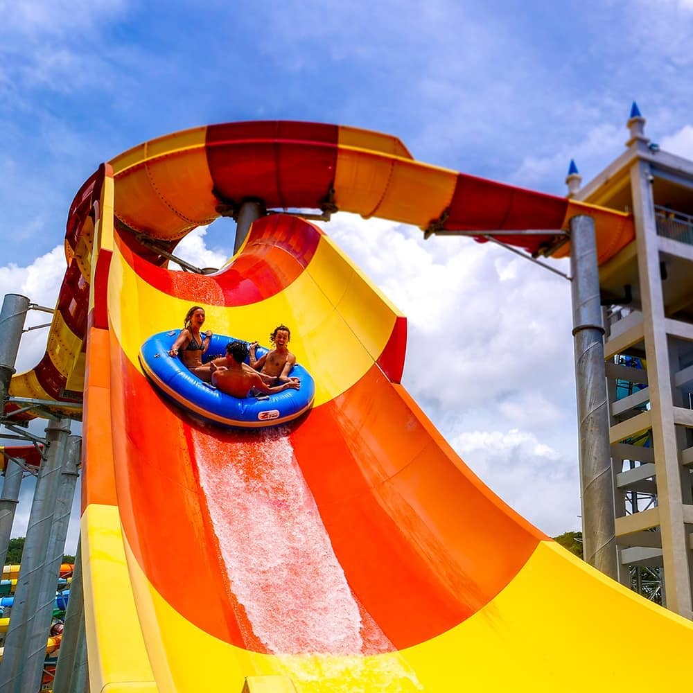 10 Best Water Parks In Malaysia With Fun Water Slides & Thrilling Rides ...