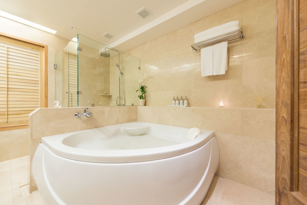 katathani bathroom