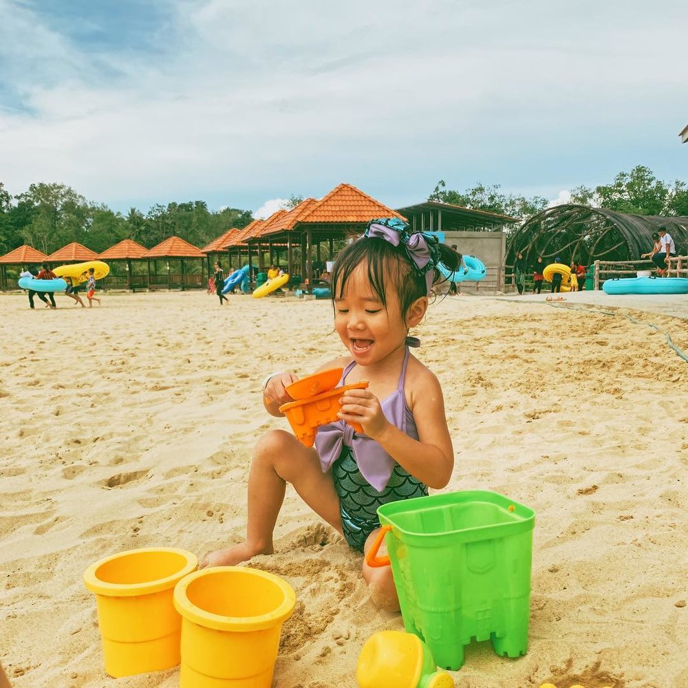 Borneo Samariang Water Park best theme park in Sarawak Malaysia
