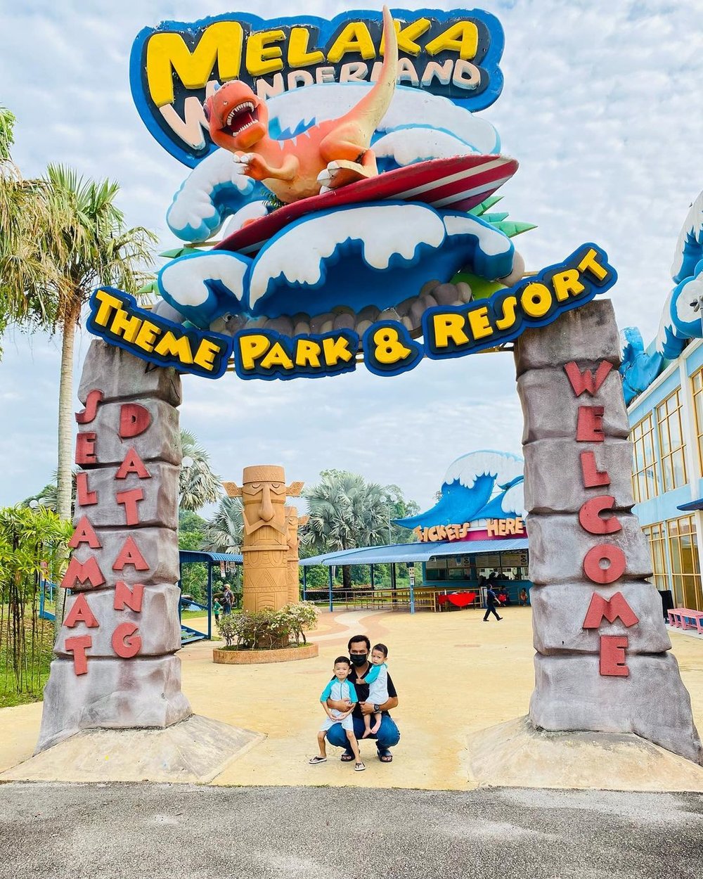 Melaka Wonderland Theme Park best theme park in Malaysia