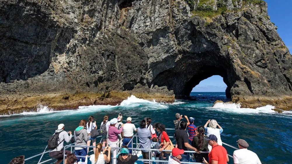 Don’t miss the chance to pass through Hole in the Rock!