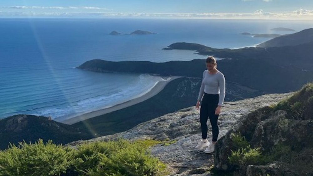 Enjoy coastal views of The Prom with your significant other! Image credits @georginamaxwell on Instagram