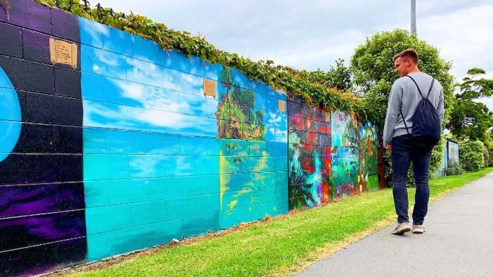 Marvel at amazing street art along Brockworth. Image credits: @__chrissi_ 