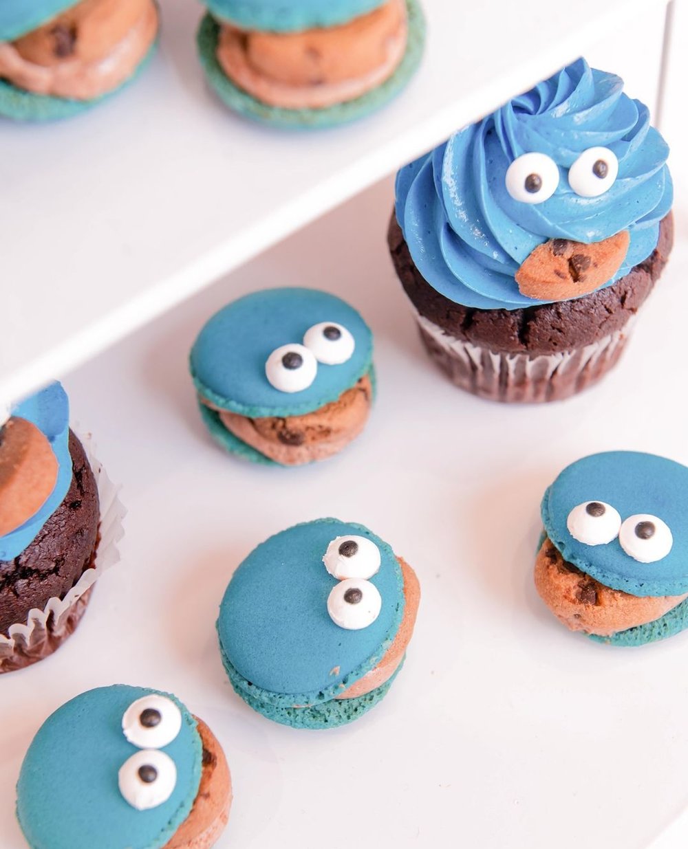 cookie monster cupcake bakebe