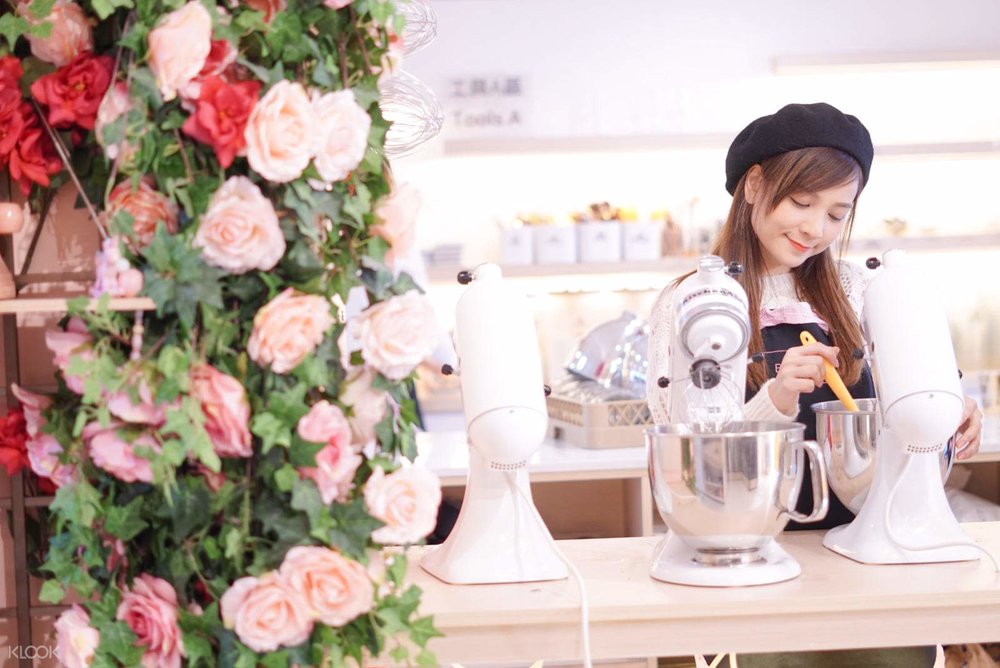 girl baking bakebe hong kong