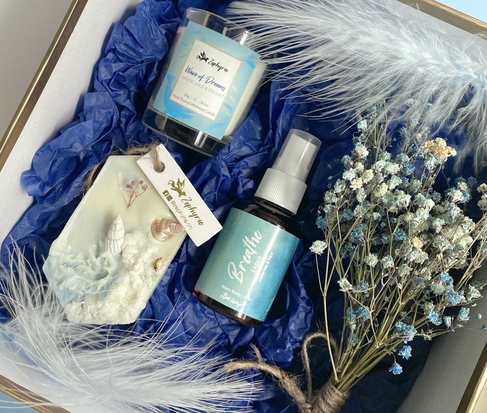 Bloom In Blue Candle Gift Set from Zephyrie best gift for her Malaysia