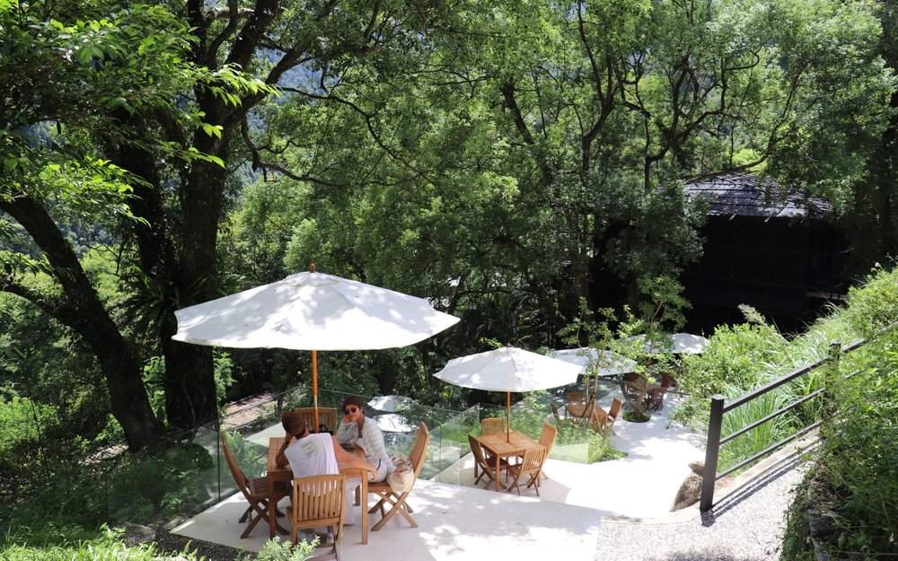 馥森阪治：景觀座位