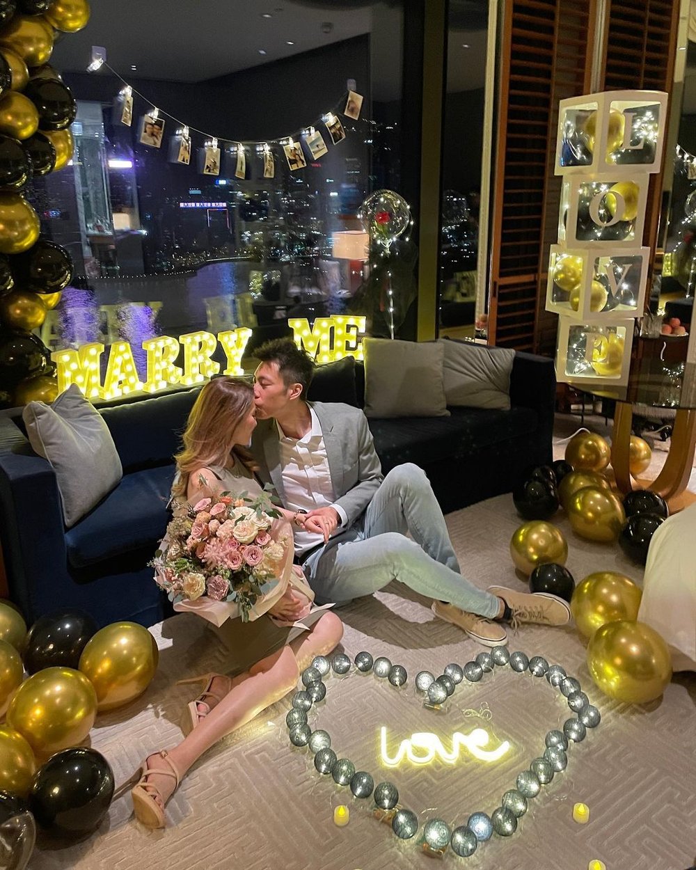 Rosewood Hong Kong 香港瑰麗酒店 Rosewood 是近年許多人的第一名求婚酒店,無敵海景房間甚有派頭,趁二人在房間時求婚吧!(Instagram @lpyportia 圖片)