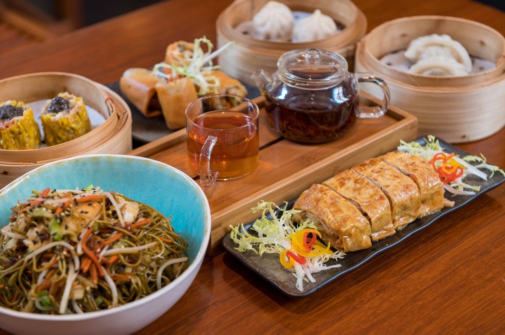 樂茶軒主打 黑松露燒賣 香煎素鍋貼 芝士菠菜牛肉卷 芝脆素蝦卷