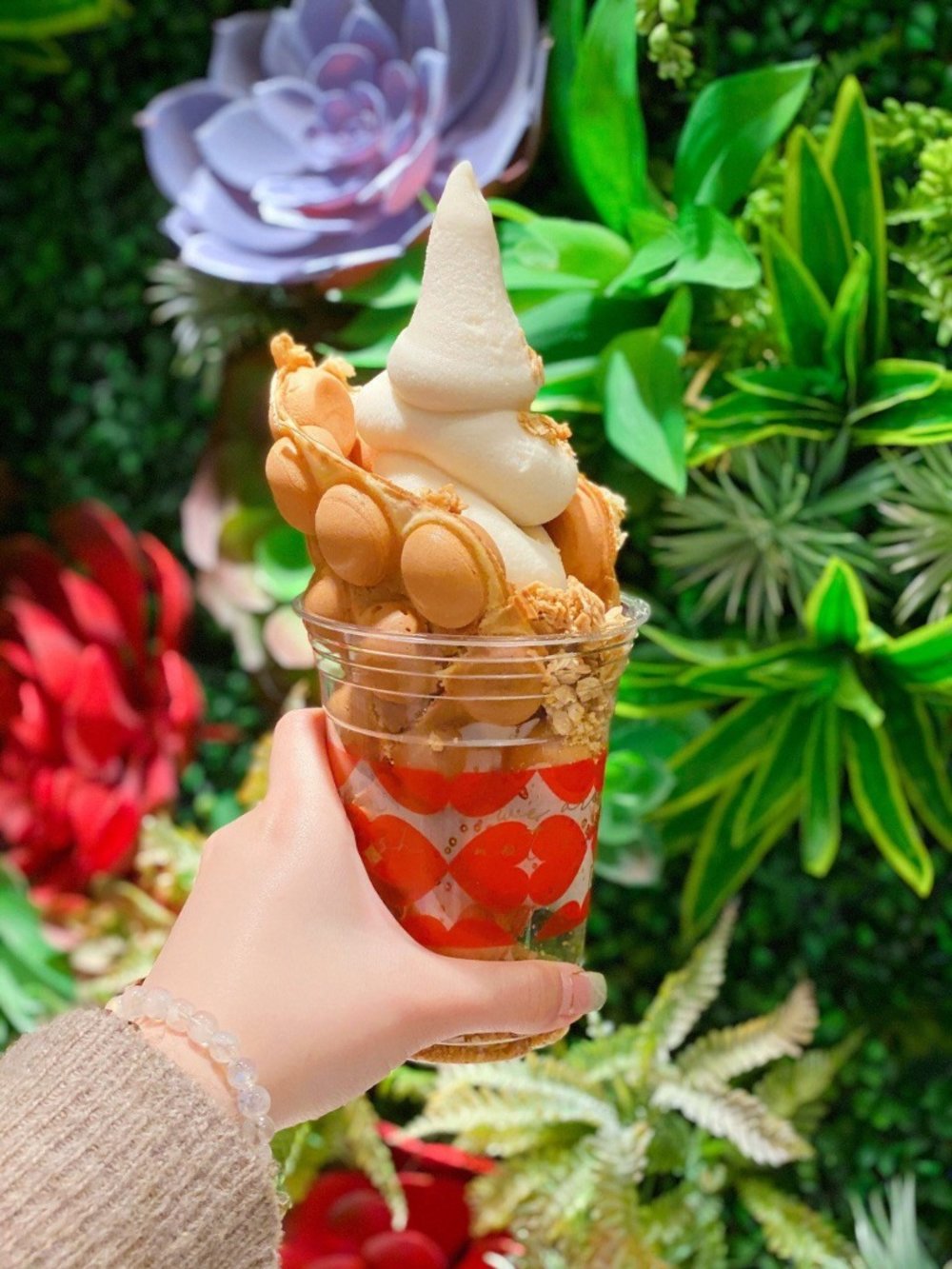 送上Vegan軟雪糕券，素食的同事也可享用