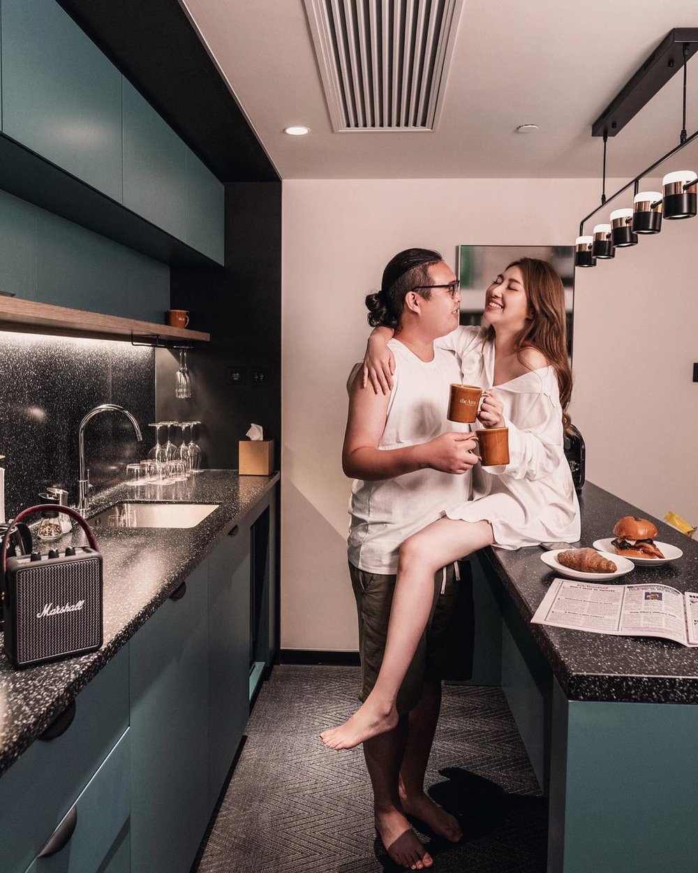 套房的小廚房和陳設，極適合拍片、拍照