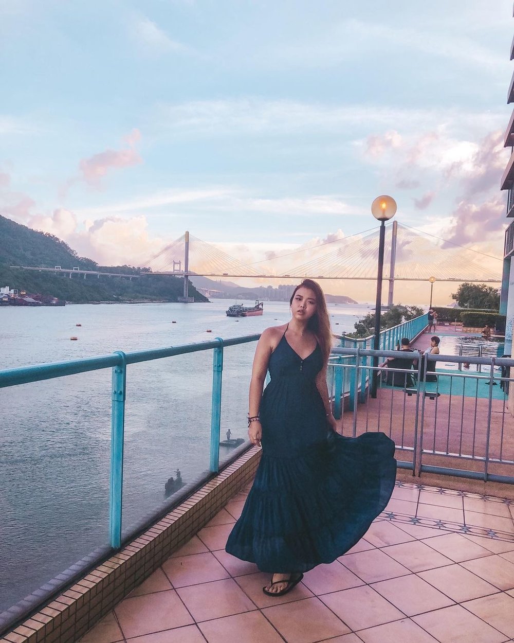 酒店面向汀九橋景，有山有海，遠雜城市，心情份外放鬆