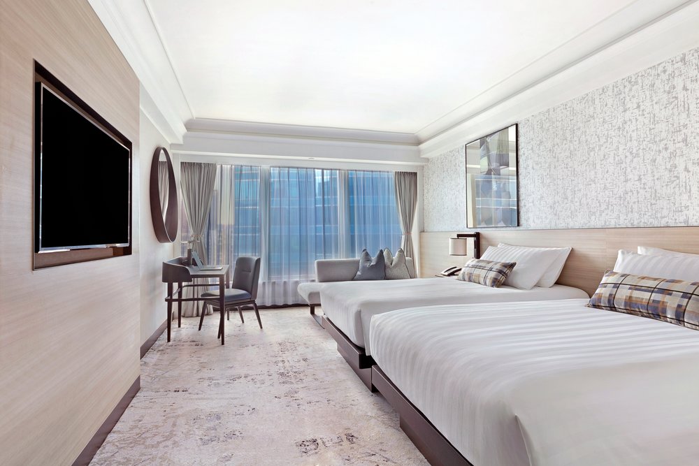 房間以雙臥室套房主打，即兩房一廳設計，適合四人家庭入住