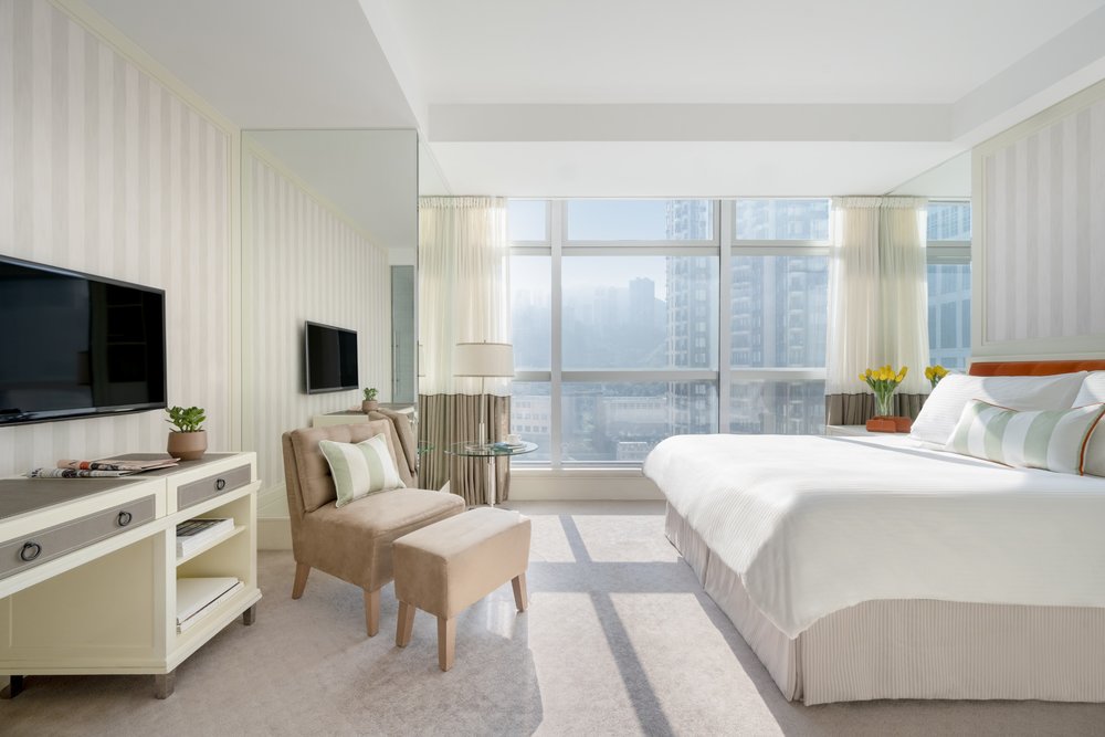 酒店有城市及山景景觀，引入自然光線，感覺溫馨舒服