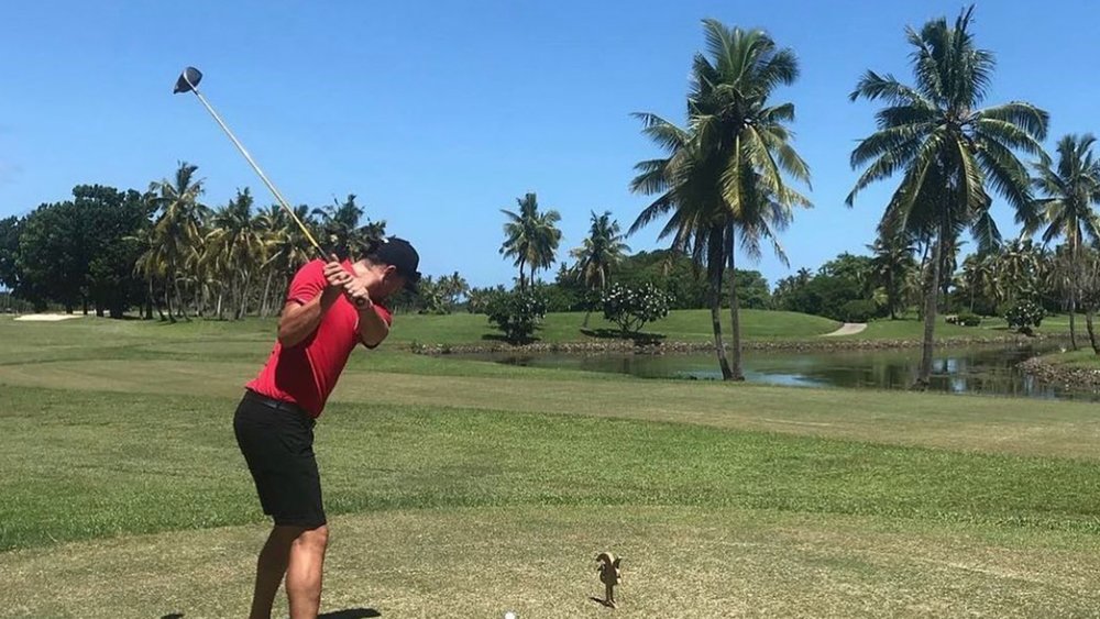 Get a hole-in-one in paradise. Image credits: @parallel_golf on Instagram