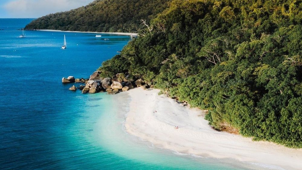 This view awaits you at the Great Barrier Reef! Credits: @seeshots from @gbrmarinepark
