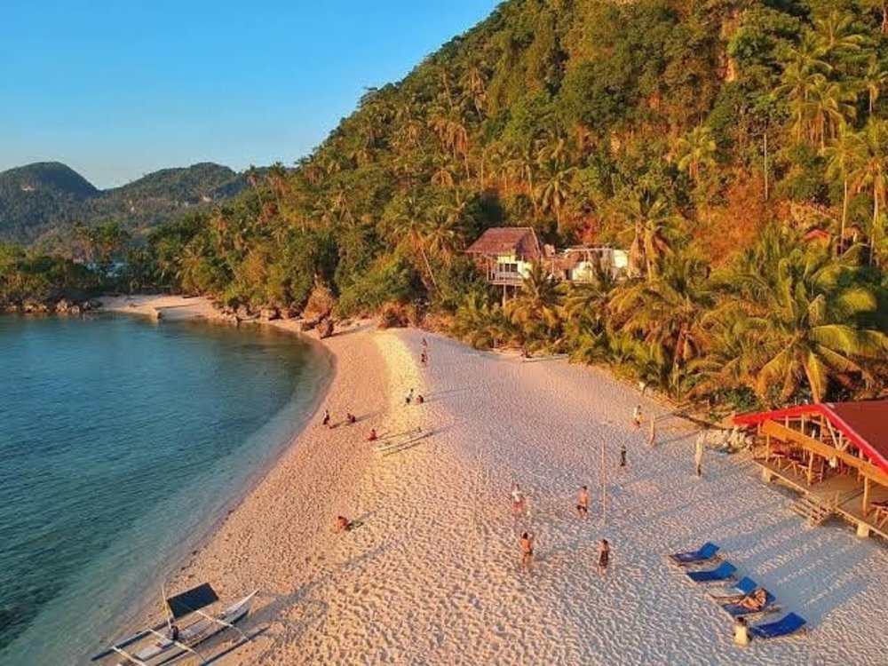birds eye view of hinugtan beach near boracay